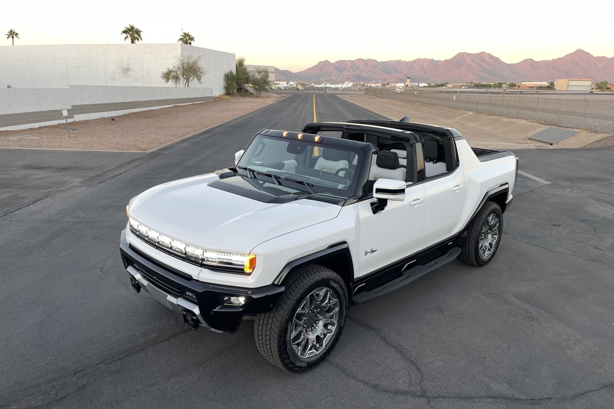 2023 GMC Hummer EV