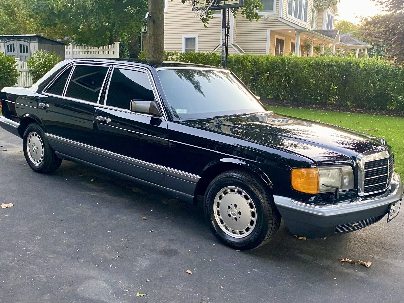 1991 Mercedes-Benz 560SEL