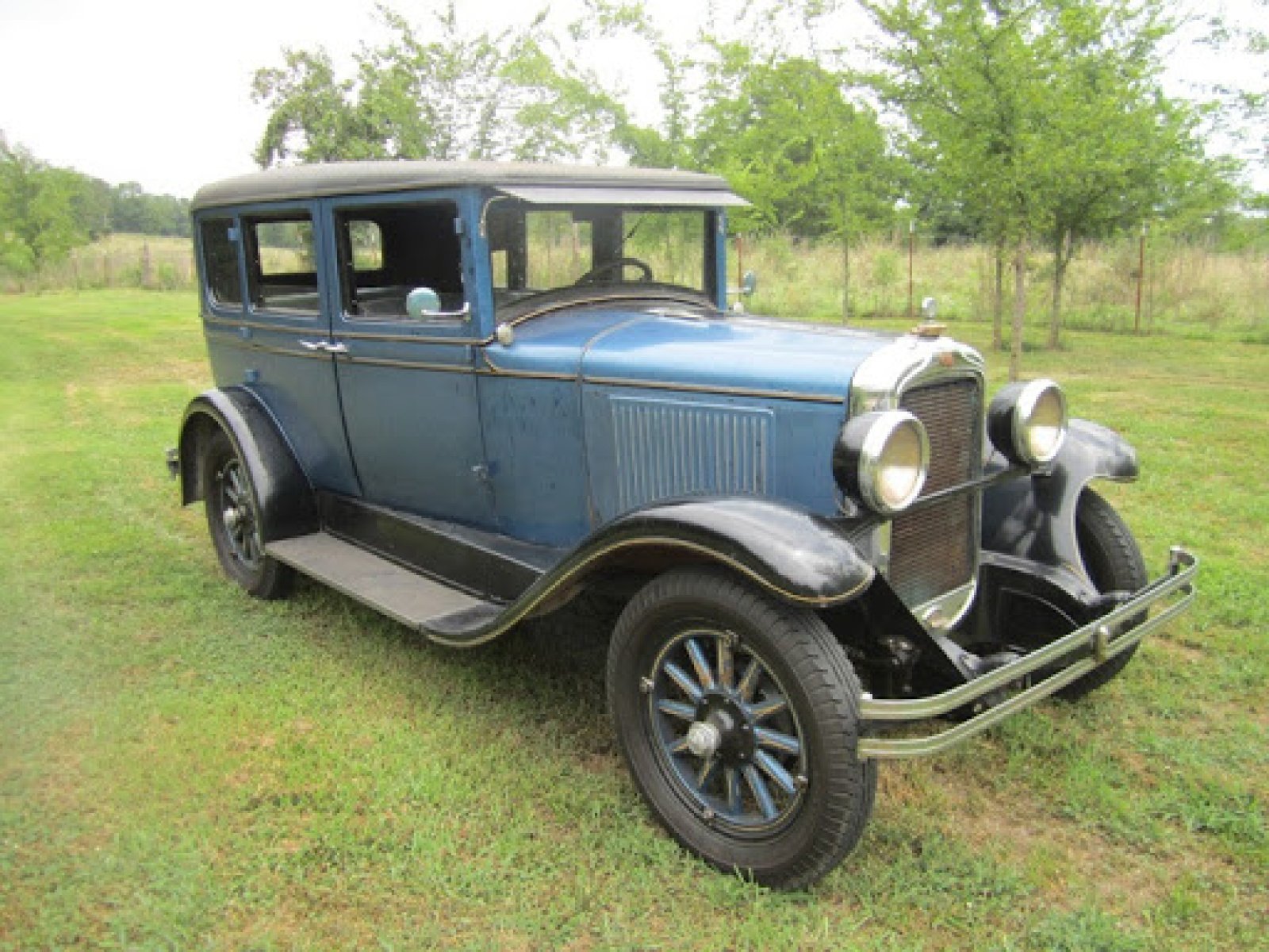 1928 Pontiac Sedan