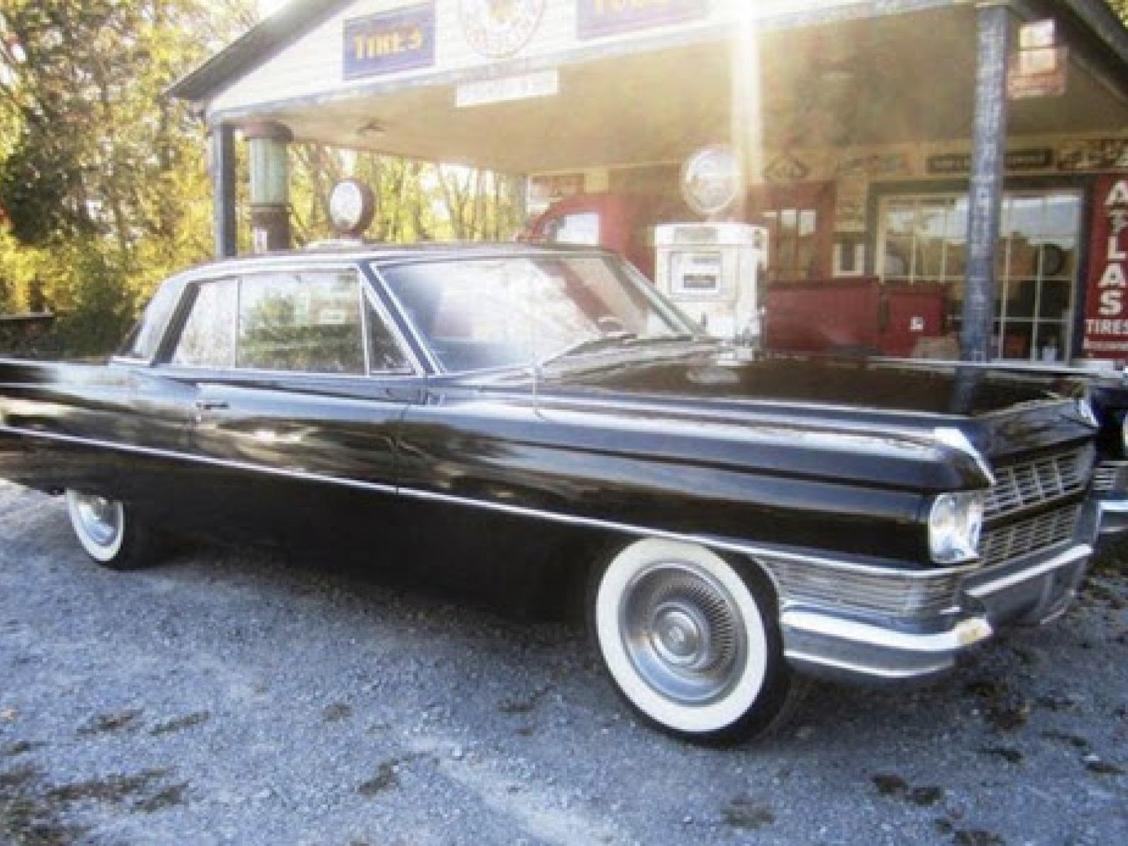 テン⭐︎キャデラック（Cadillac）☆アンティーク 1964 Cadillac DeVille