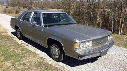 1990 Ford Crown Victoria