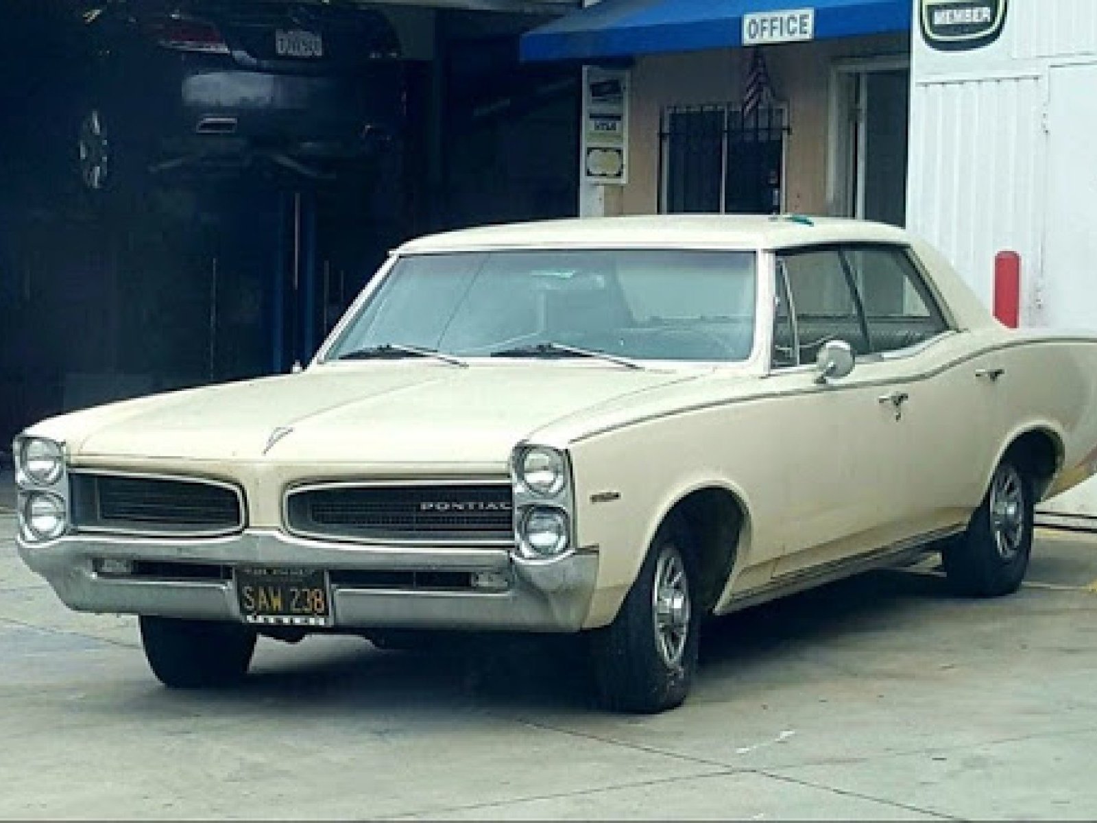 1966 Pontiac Tempest Custom