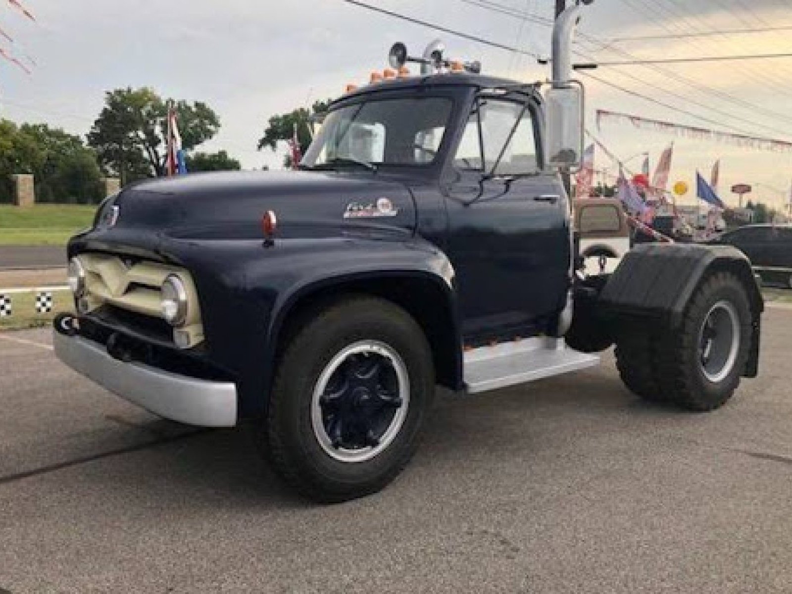 1955 Ford F800