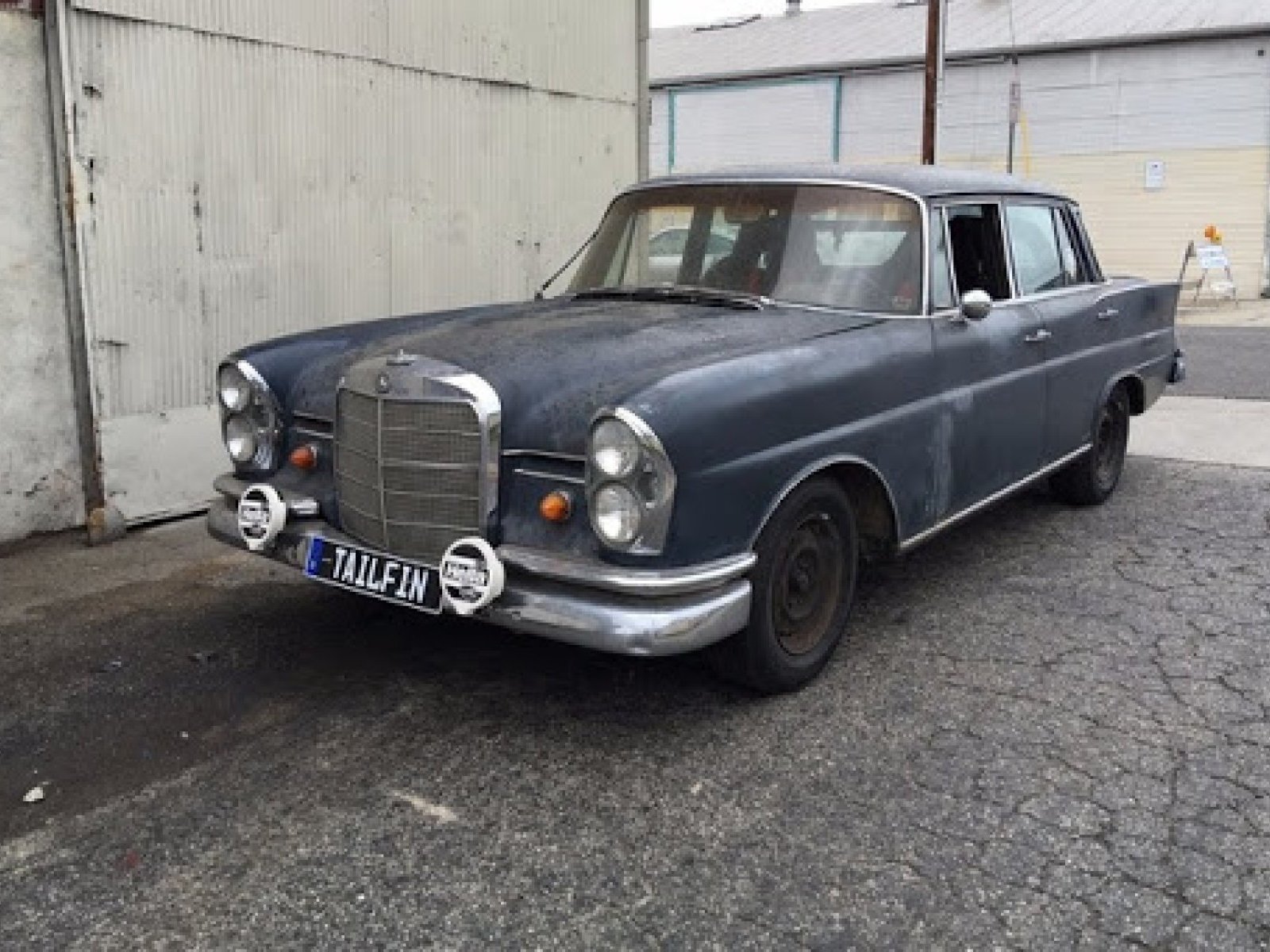 1966 Mercedes-Benz 230S