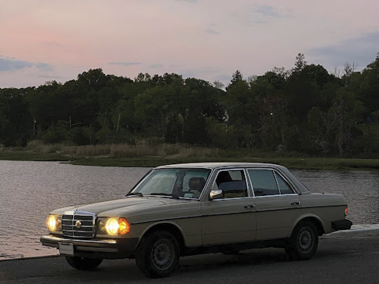 1982 Mercedes-Benz 300D