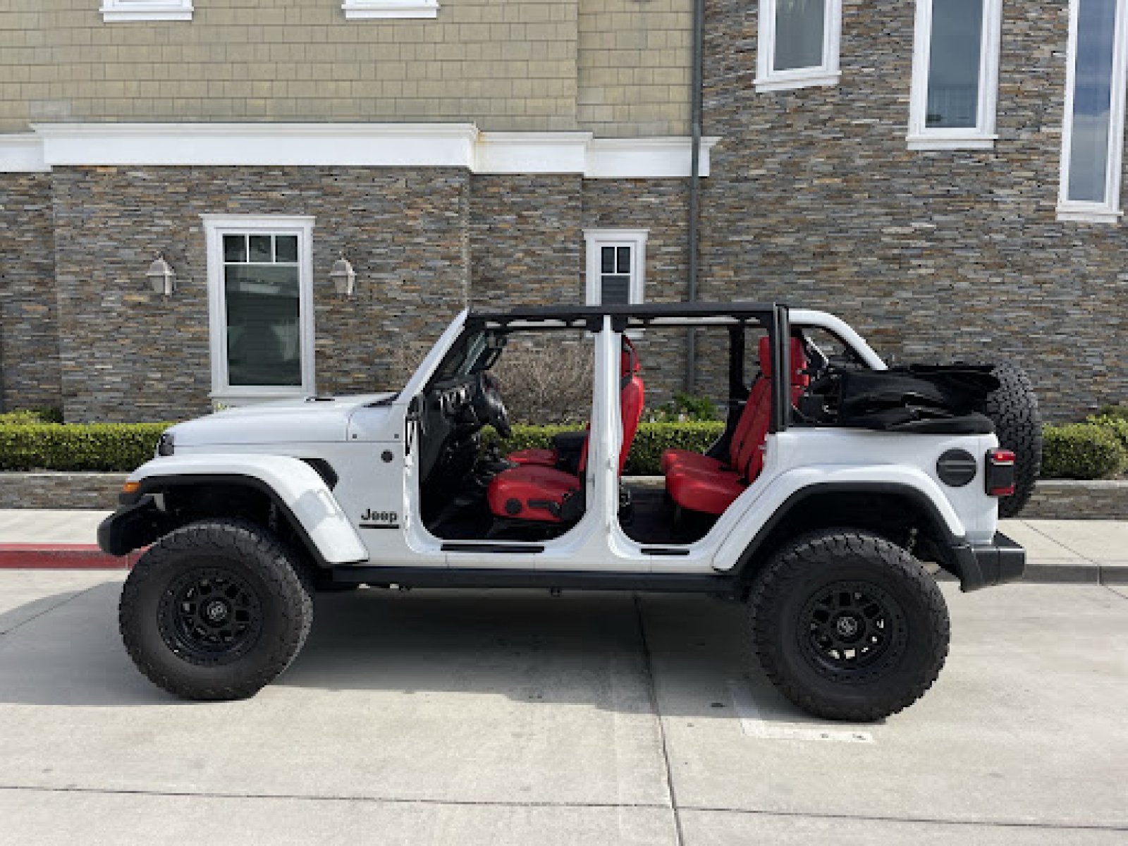 2022 Jeep Wrangler White