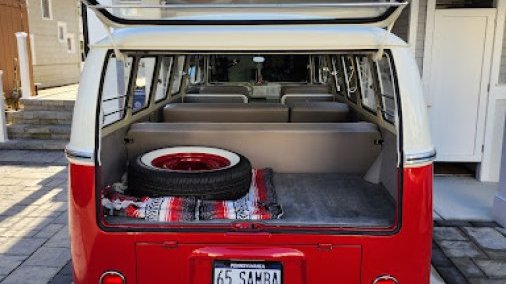 1965 Volkswagen Deluxe Transporter 21 Window