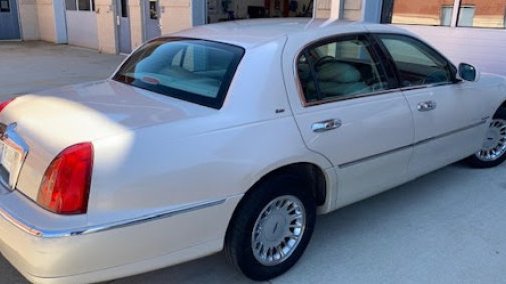 1999 Lincoln Town Car