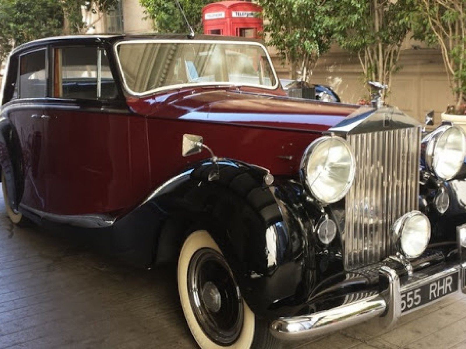 1951 Rolls-Royce Silver Wraith Limo