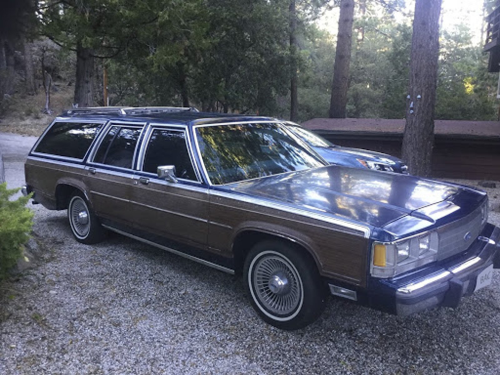 1991 Ford Crown Victoria Country Squire 8 Passenger Wagon