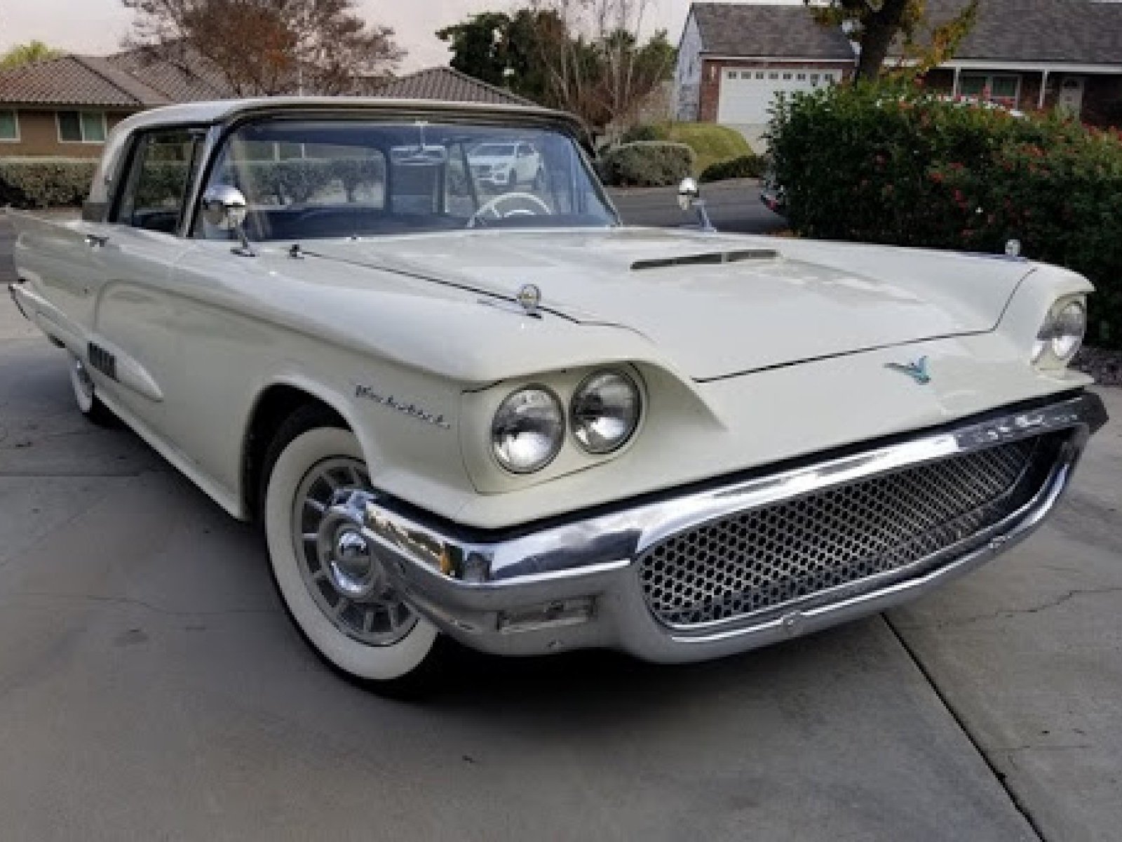 1958 Ford Thunderbird