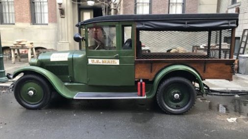 1927 Dodge Screen side