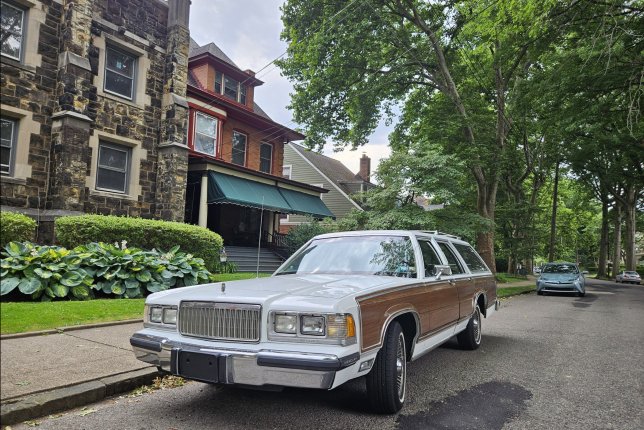 1990 Mercury Colony Park