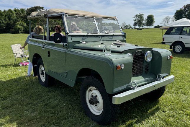 1967 Land Rover Series IIA 88