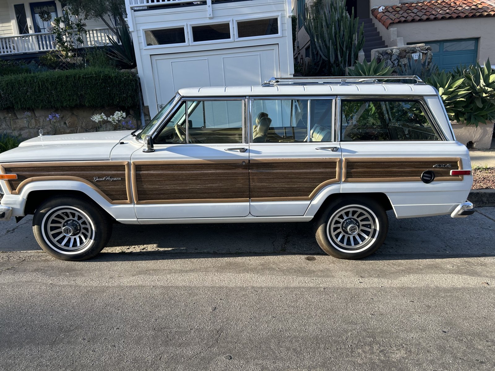 1991 Jeep Grand Wagoneer