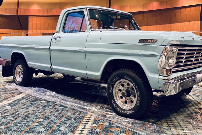 1967 Ford F-100