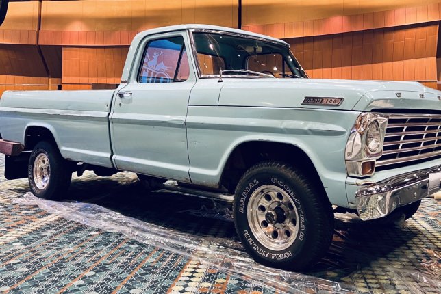 1967 Ford F-100