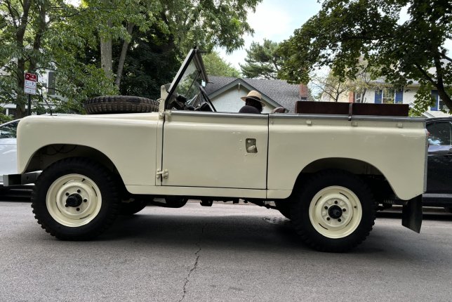 1973 Land Rover Santana IIA