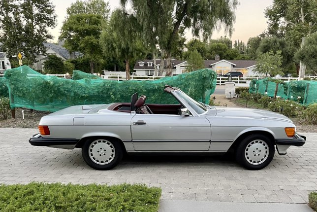 1987 Mercedes-Benz 560SL