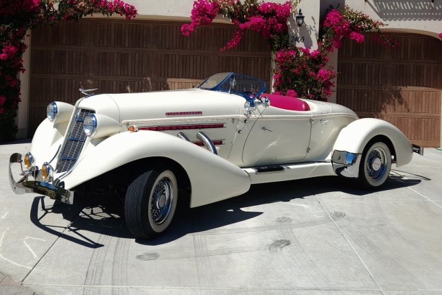 1936 Auburn Boattail Speedster (replica)
