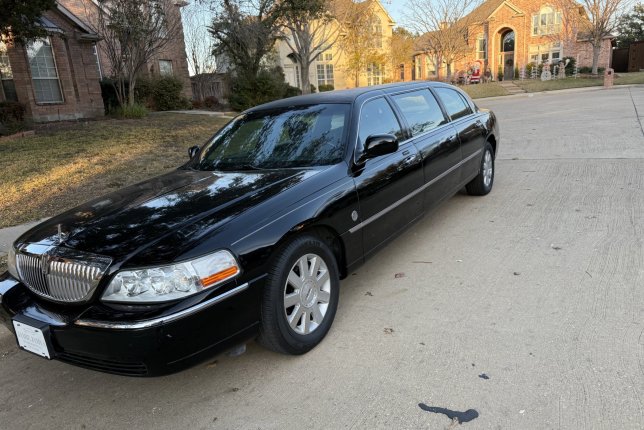 2003 Lincoln Town Car