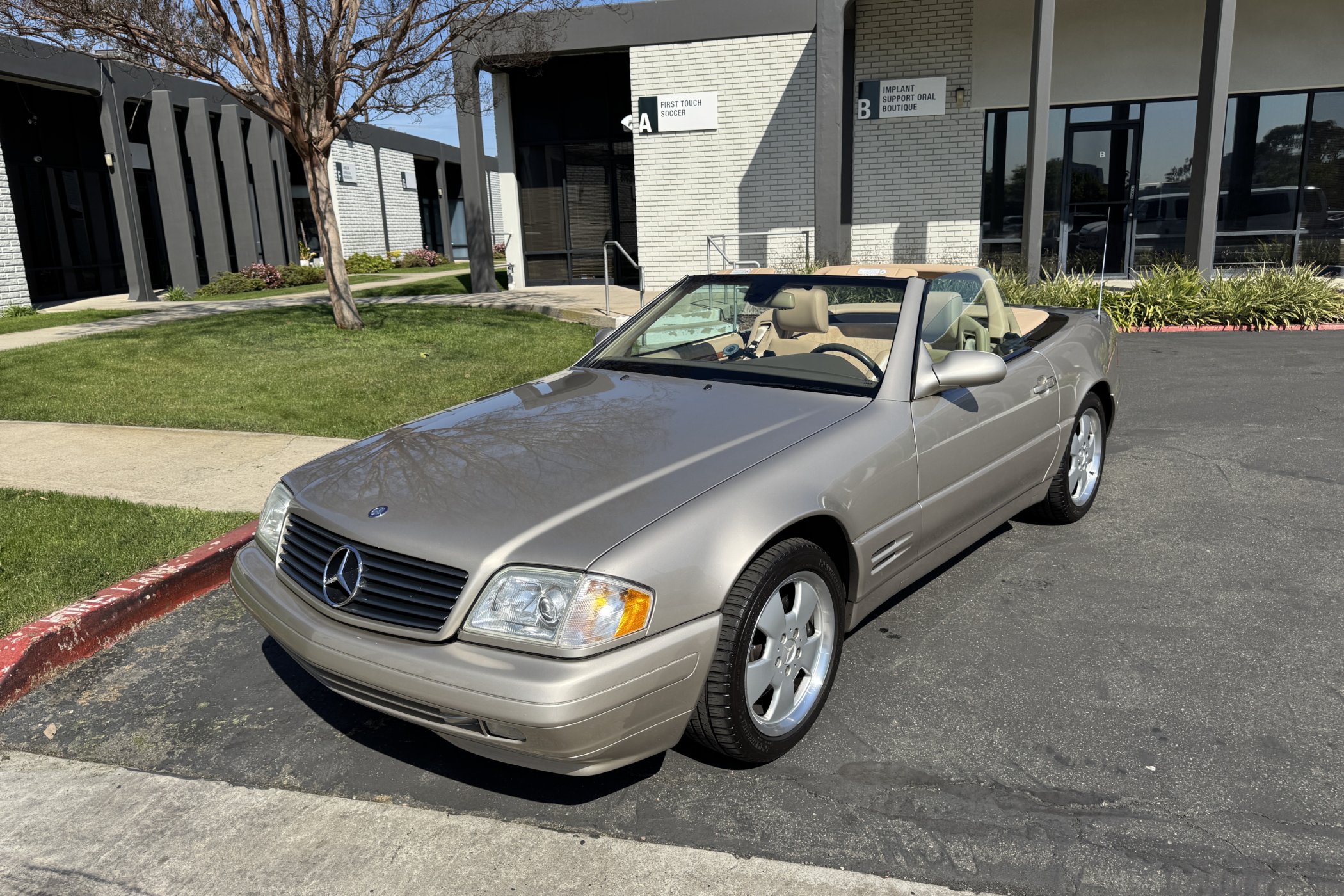 1999 Mercedes-Benz SL500