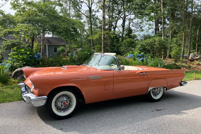 1957 Ford Thunderbird