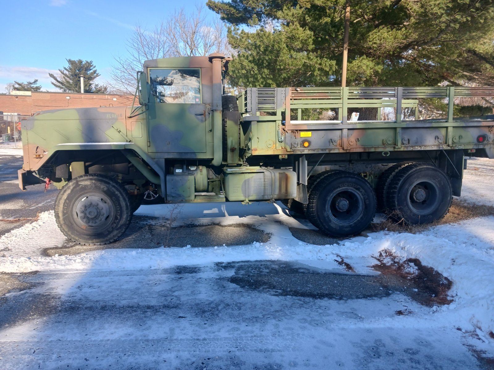 1985 AM General M923