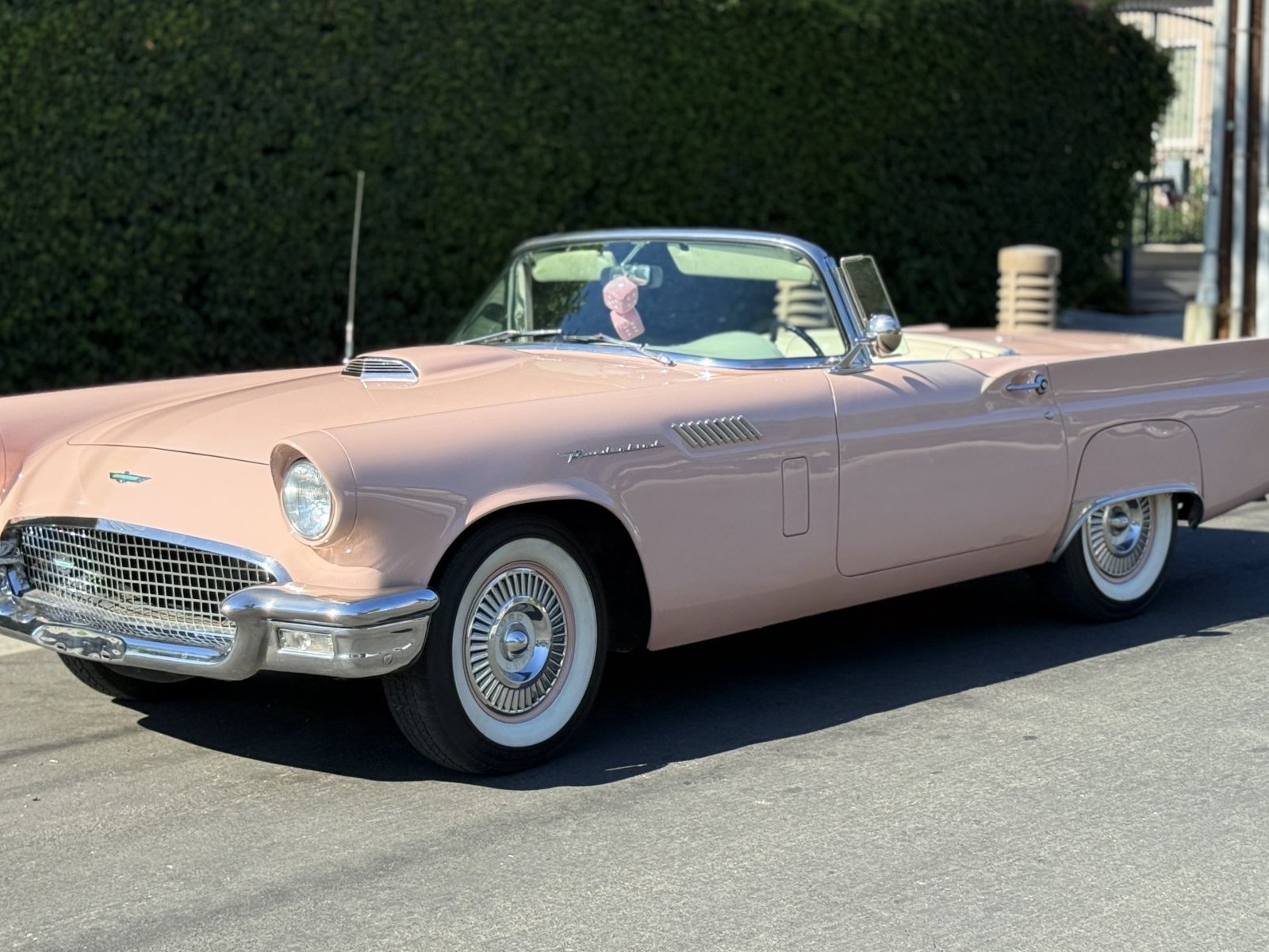 1957 Ford Thunderbird