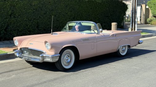 1957 Ford Thunderbird