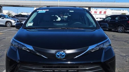 2025 Toyota Sienna