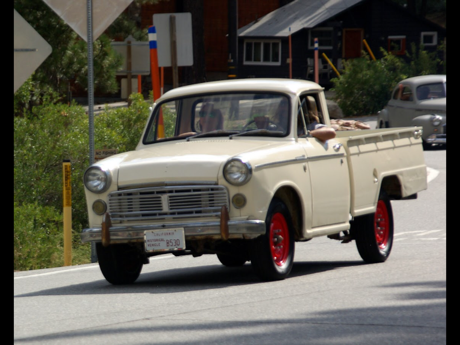 1963 Datsun 320