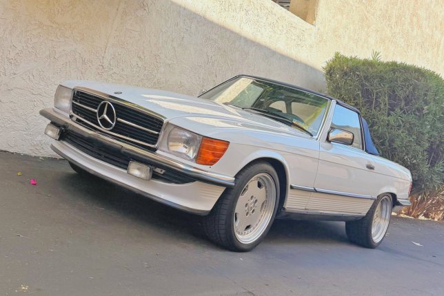 1988 Mercedes-Benz 560SL