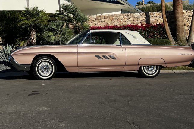 1963 Ford Thunderbird