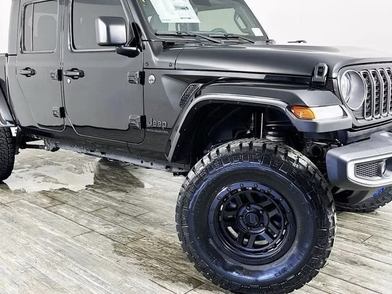 2025 Jeep Gladiator
