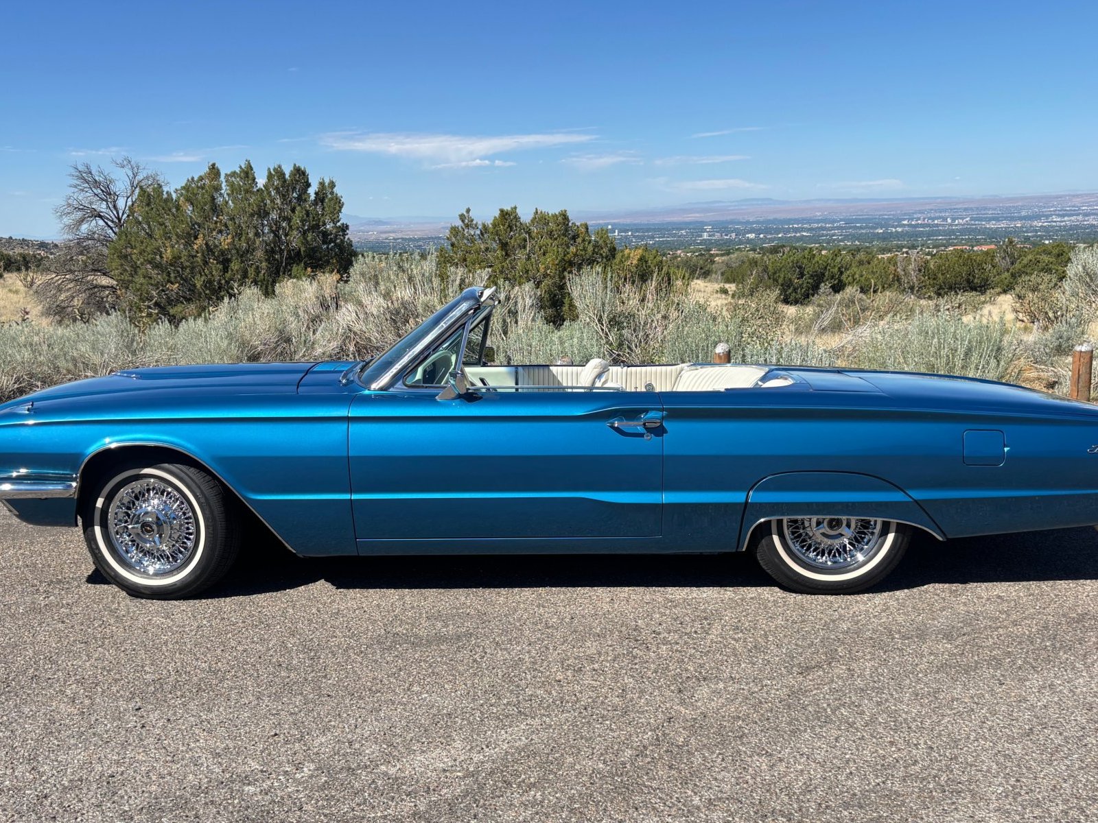 1966 Ford Thunderbird