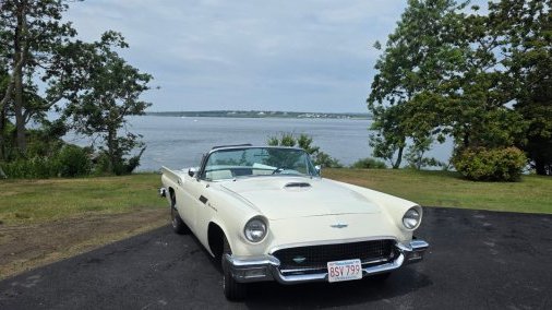 1957 Ford Thunderbird