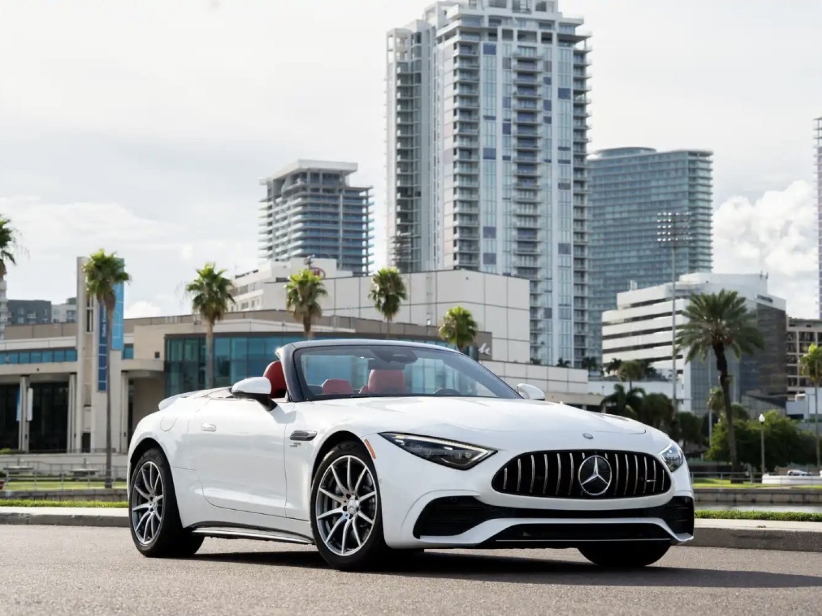 2025 Mercedes-Benz AMG SL 43