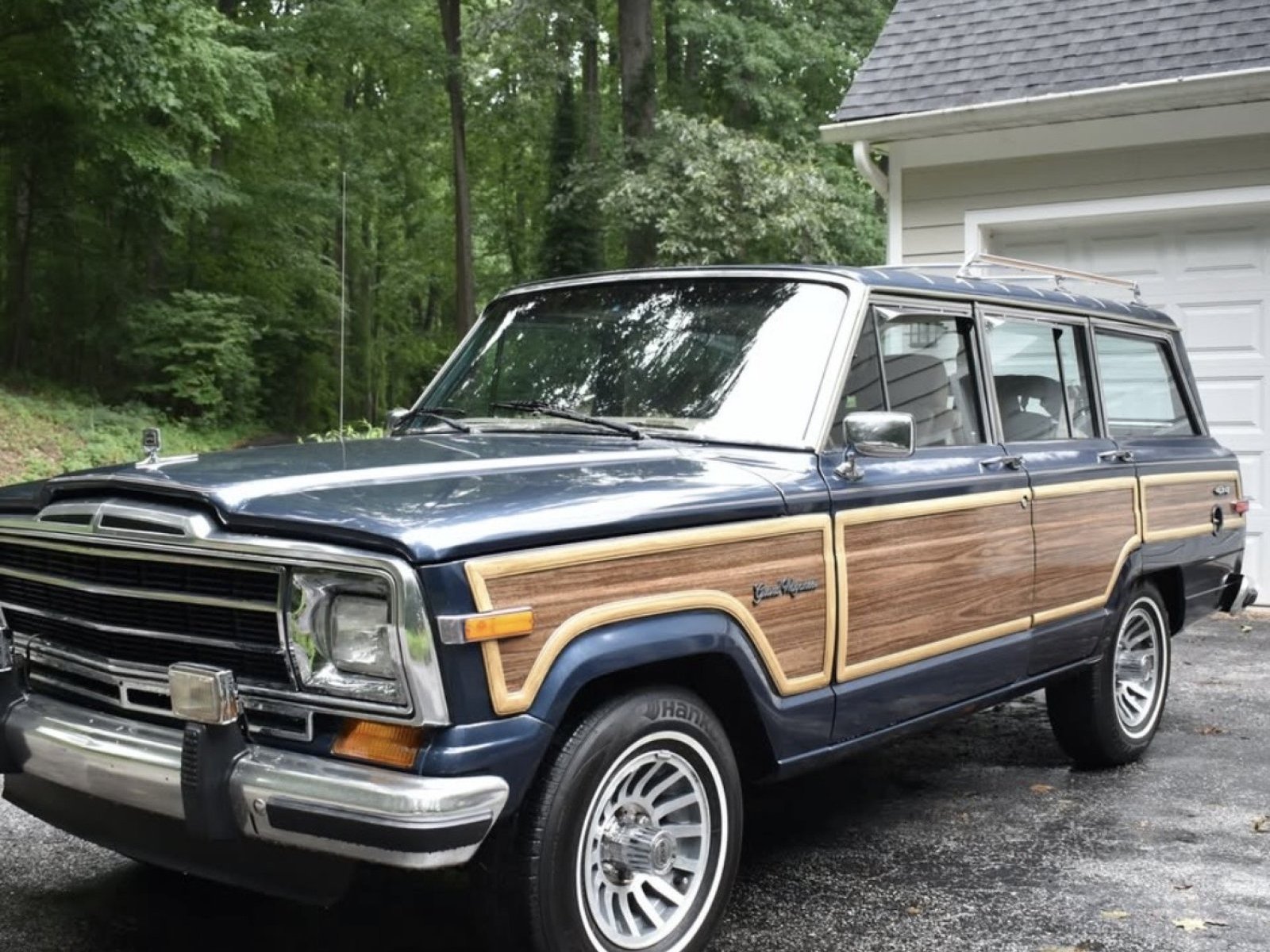 1988 Jeep Grand Wagoneer