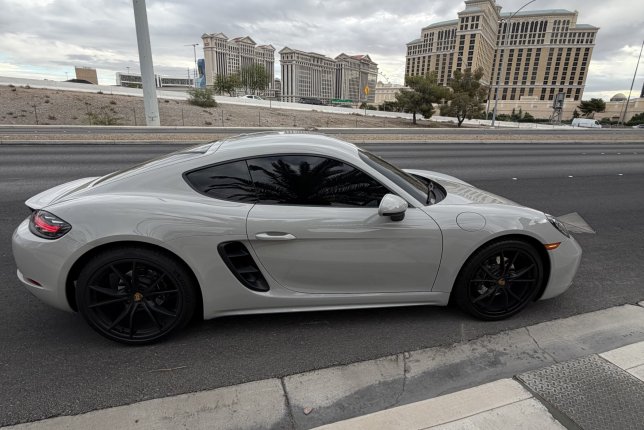2019 Porsche Cayman