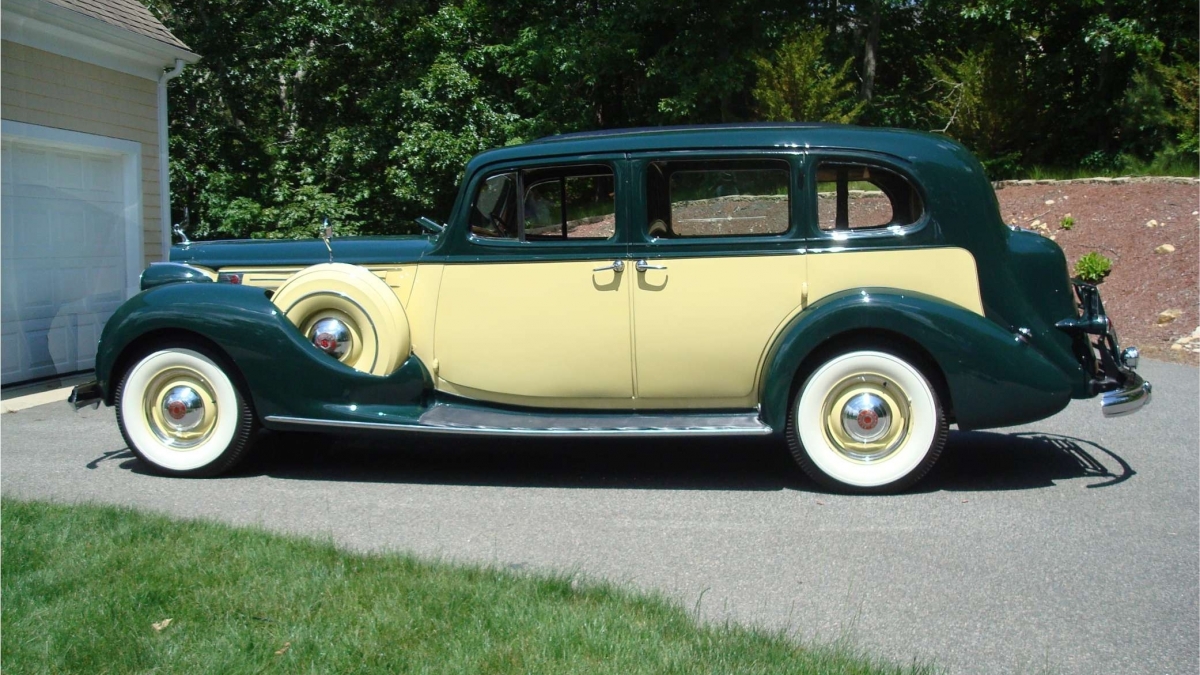 デラロミラノ 1939 Packard Twelve Limo