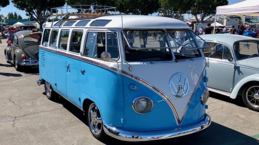 1961 Volkswagen 23-window deluxe bus