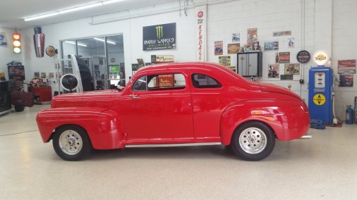 1947 Ford Deluxe