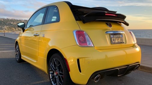 2017 Fiat 500 convertible Abarth: The most fun you can have for