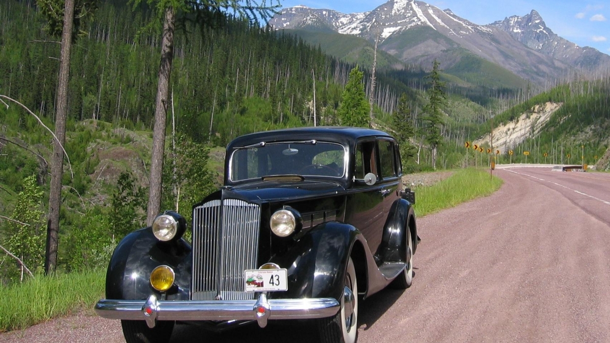 1937 Packard Super Eight-Series 1500