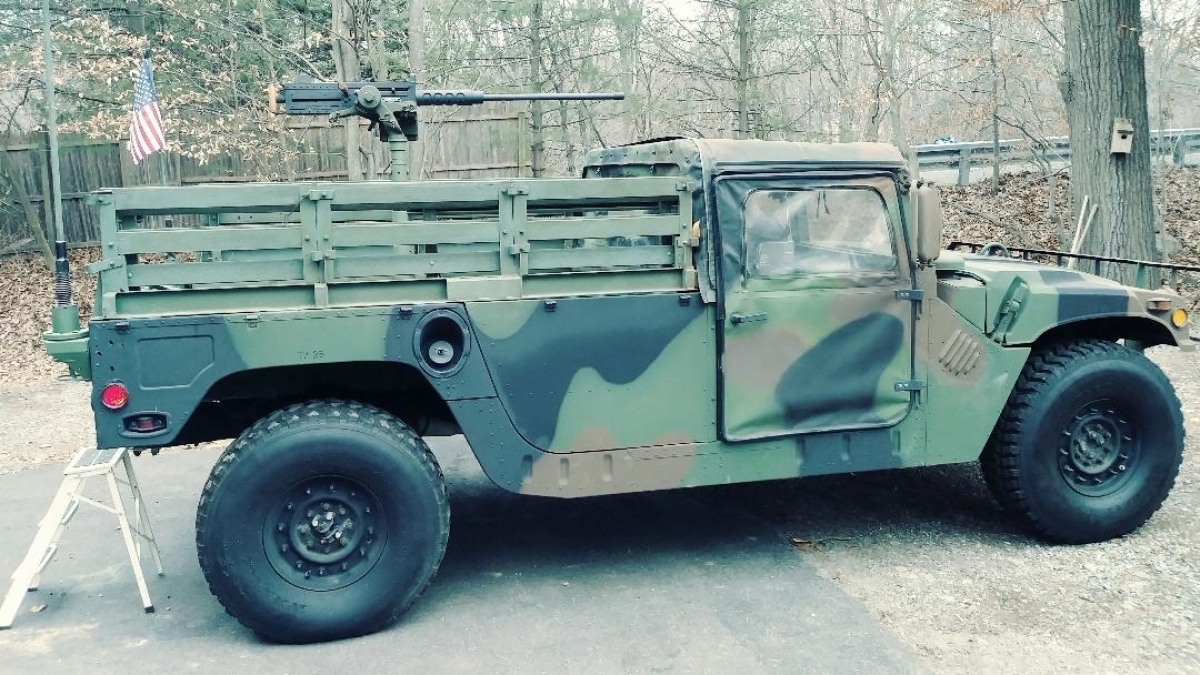 1993 Hummer M998