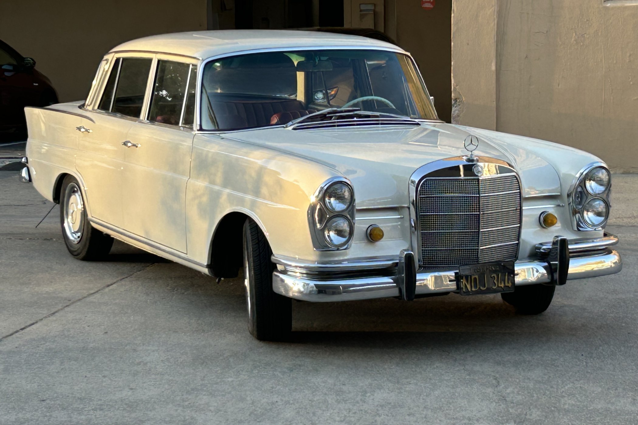 1965 Mercedes-Benz 220S