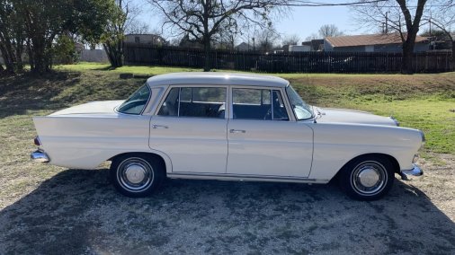 1966 Mercedes-Benz 230S