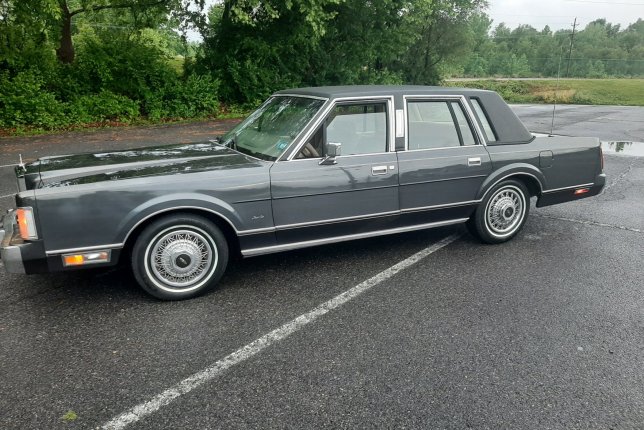 1986 Lincoln Town Car