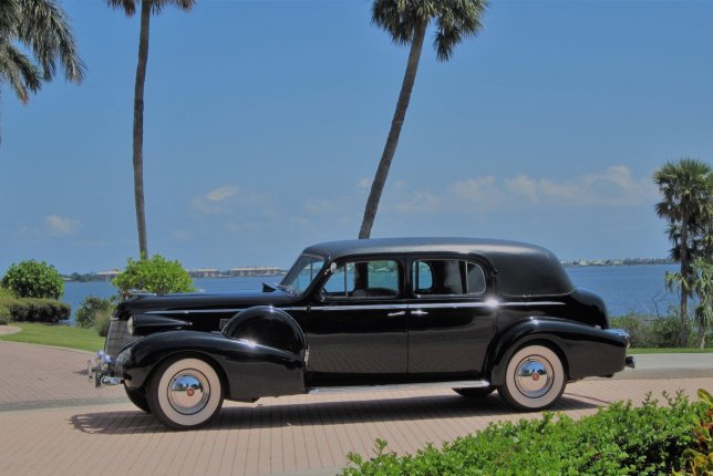 1939 Cadillac Series 75 Limousine